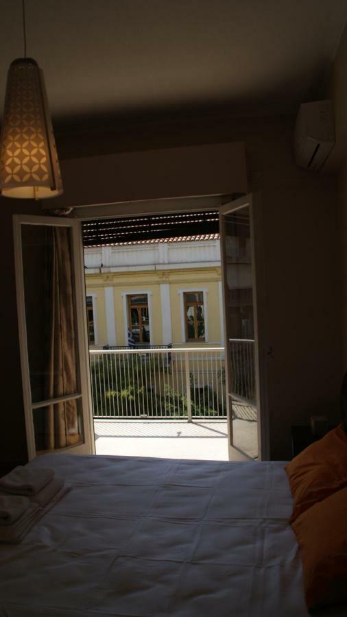 אתונה The Victoria Square Exceptional Apartments מראה חיצוני תמונה